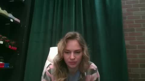 moon_light_girl online show from 02/28/25, 05:04