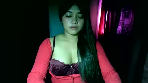 Snapshot of moon_of_desirexx chatting on 10/19/25, 09:15 Joy online show from 10/19/25, 09:15