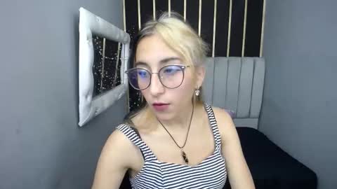 MOON SHUT online show from 03/06/26, 12:01