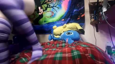 Luna online show from 10/05/25, 04:16