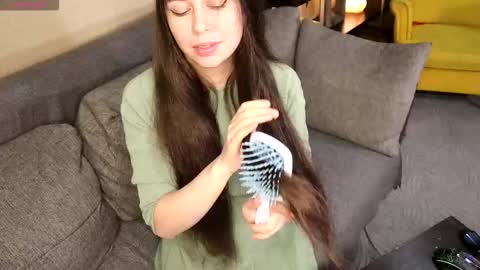 Kate Moon online show from 11/21/25, 10:52