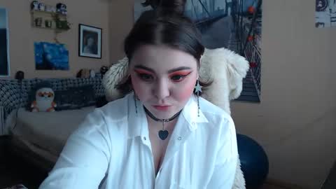 Keira online show from 03/15/26, 10:10