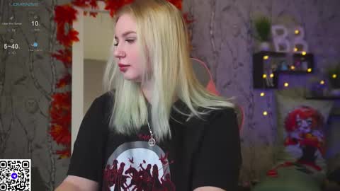 Emilia online show from 10/12/25, 09:30