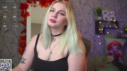 Emilia online show from 10/13/25, 09:31