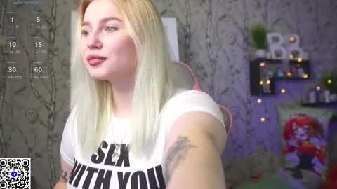 Emilia online show from 11/18/25, 08:08