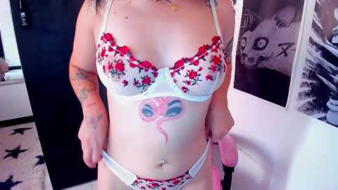 MOON online show from 09/13/25, 06:51