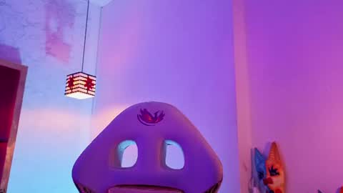 Snapshot of moon_winy chatting on 07/04/26, 11:49 Winy online show from 07/04/26, 11:49
