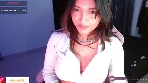 Snapshot of moonbella_bell chatting on 03/08/25, 06:43 bell online show from 03/08/25, 06:43