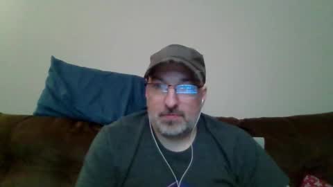 Snapshot of moondrake26 chatting on 12/25/24, 05:16 moondrake26 online show from 12/25/24, 05:16