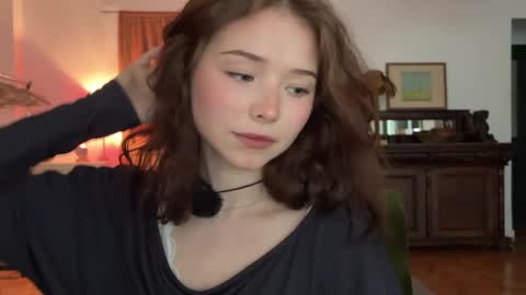 Snapshot of moonfaced_ chatting on 05/24/26, 02:33 Ann online show from 05/24/26, 02:33