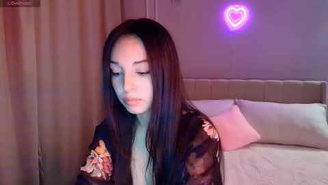 Mia online show from 11/24/25, 03:01