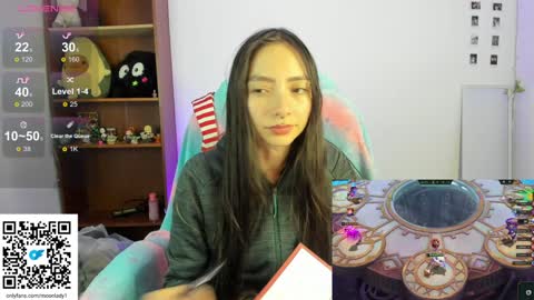 Snapshot of moonlady_ chatting on 12/31/24, 02:40 MOON  online show from 12/31/24, 02:40