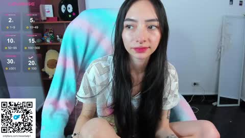 Snapshot of moonlady_ chatting on 01/21/25, 03:26 MOON  online show from 01/21/25, 03:26