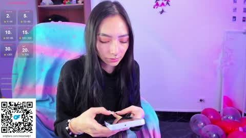Snapshot of moonlady_ chatting on 02/04/25, 12:08 MOON  online show from 02/04/25, 12:08