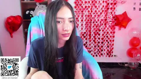 Snapshot of moonlady_ chatting on 02/14/25, 02:39 MOON  online show from 02/14/25, 02:39