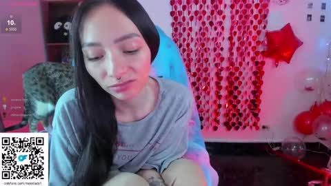 Snapshot of moonlady_ chatting on 02/24/25, 05:43 MOON  online show from 02/24/25, 05:43