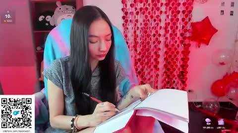 Snapshot of moonlady_ chatting on 02/24/25, 11:19 MOON  online show from 02/24/25, 11:19