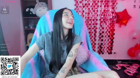 Snapshot of moonlady_ chatting on 03/02/25, 05:33 MOON  online show from 03/02/25, 05:33