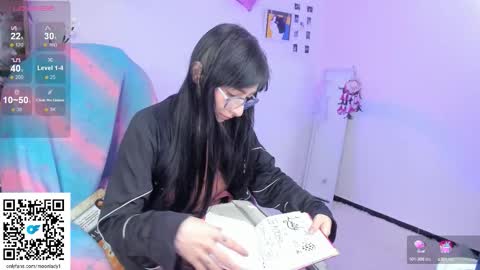 Snapshot of moonlady_ chatting on 09/19/25, 04:03 MOON  online show from 09/19/25, 04:03