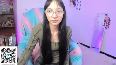 Snapshot of moonlady_ chatting on 10/02/25, 01:23 MOON  online show from 10/02/25, 01:23