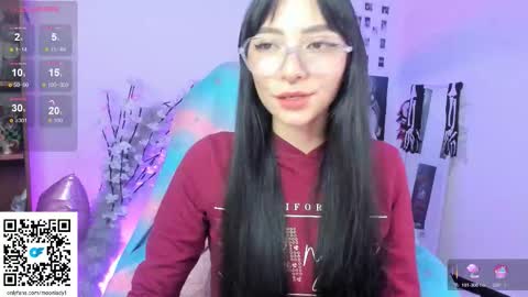 Snapshot of moonlady_ chatting on 10/27/25, 02:48 MOON  online show from 10/27/25, 02:48
