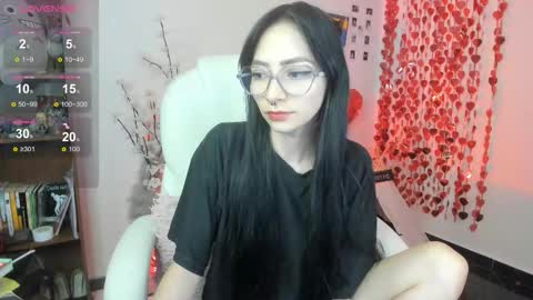 Snapshot of moonlady_ chatting on 02/15/26, 10:39 MOON online show from 02/15/26, 10:39