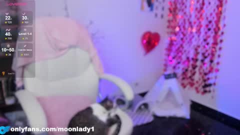 Snapshot of moonlady_ chatting on 03/06/26, 03:03 MOON online show from 03/06/26, 03:03