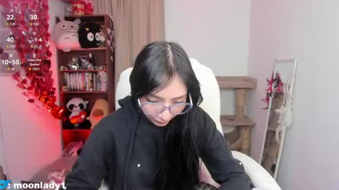 Snapshot of moonlady_ chatting on 06/01/26, 12:56 MOON online show from 06/01/26, 12:56