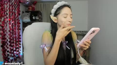 Snapshot of moonlady_ chatting on 06/05/26, 11:32 MOON online show from 06/05/26, 11:32