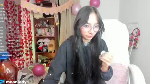 Snapshot of moonlady_ chatting on 06/27/26, 03:22 MOON online show from 06/27/26, 03:22