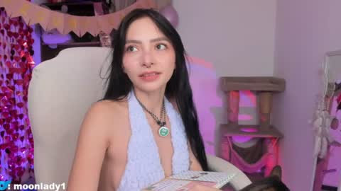 Snapshot of moonlady_ chatting on 07/22/26, 01:08 MOON online show from 07/22/26, 01:08