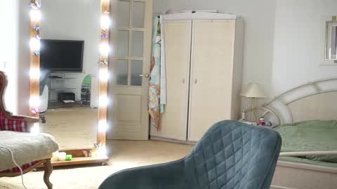 Jane online show from 09/29/25, 05:45