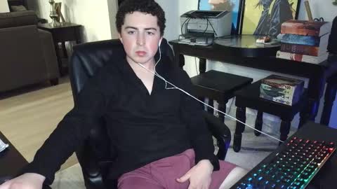 Snapshot of moonlighter7 chatting on 03/26/26, 12:17 moonlighter7 online show from 03/26/26, 12:17