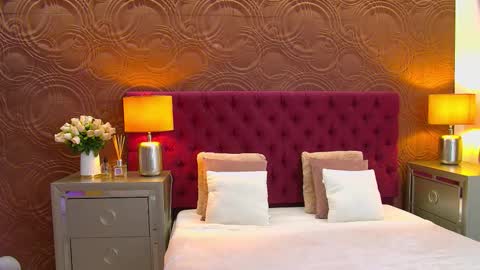 moonligt_iris online show from 11/18/25, 06:18