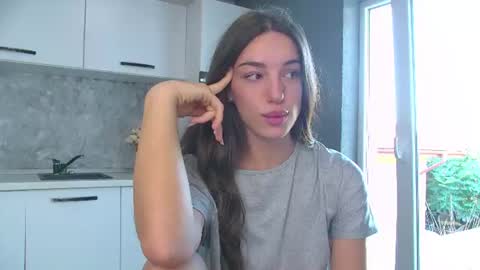 moonligt_iris online show from 06/25/26, 04:34