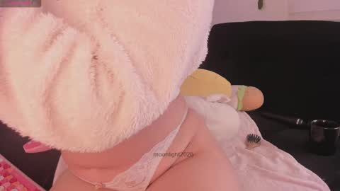 moonliight__ online show from 02/16/26, 11:12