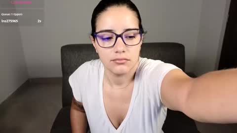 Moon Woman online show from 09/10/25, 08:14