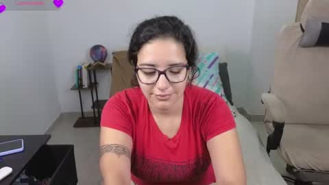 Snapshot of moonwoman_ chatting on 06/13/26, 06:22 Moon Woman online show from 06/13/26, 06:22