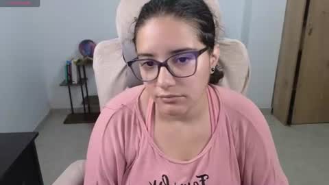 Snapshot of moonwoman_ chatting on 06/16/26, 03:53 Moon Woman online show from 06/16/26, 03:53