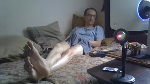 Snapshot of moovurey16 chatting on 05/04/26, 03:57 Alex online show from 05/04/26, 03:57