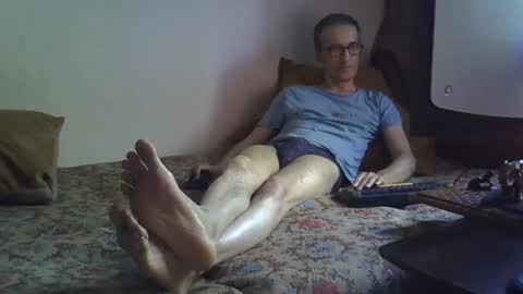Snapshot of moovurey16 chatting on 05/08/26, 01:55 Alex online show from 05/08/26, 01:55