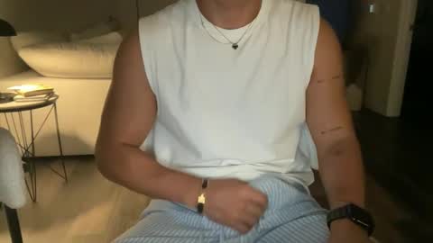 mora594574 online show from 09/14/25, 12:43