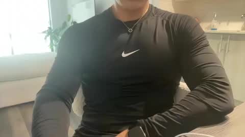 mora594574 online show from 10/18/25, 09:48