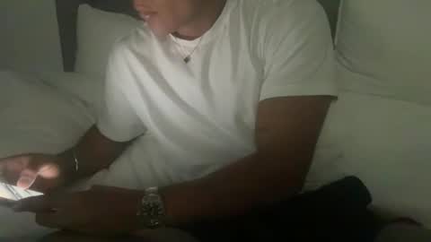 mora594574 online show from 11/23/25, 10:53