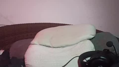 Snapshot of moreno_lutador chatting on 04/30/26, 04:41 John john online show from 04/30/26, 04:41