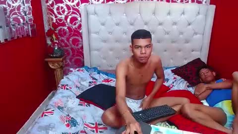 Snapshot of morenoblack23cm chatting on 01/22/25, 02:04 duohot23 online show from 01/22/25, 02:04