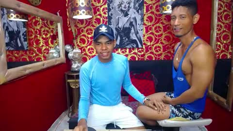 Snapshot of morenoblack23cm chatting on 11/20/25, 11:26 duohot23 online show from 11/20/25, 11:26