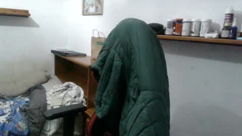 Snapshot of morenoch19 chatting on 12/16/24, 07:32 alejo online show from 12/16/24, 07:32