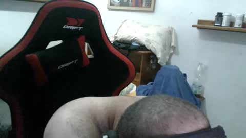 Snapshot of morenoch19 chatting on 09/12/25, 11:26 alejo online show from 09/12/25, 11:26