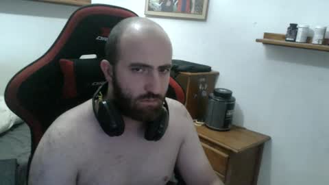 Snapshot of morenoch19 chatting on 09/23/25, 07:50 alejo online show from 09/23/25, 07:50